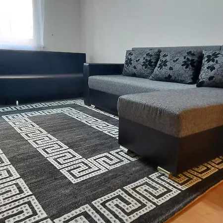 Lara Apartman