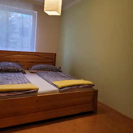 Lara Lägenhet Debrecen